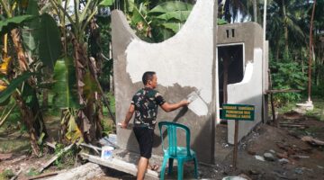 Pembangunan MCK Mushola Dadok Oleh Satgas TMMD Ke 128 Di Sungai Geringging