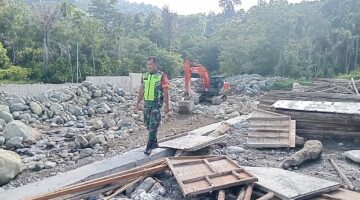 Antisipasi Banjir di Musim Hujan, Babinsa Patroli Cek Pembangunan Saluran Irigasi