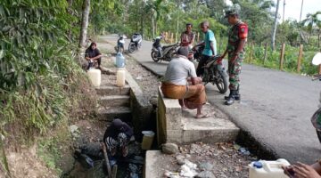 Jalin silaturahmi Babinsa Koramil 04 Beutong pertebal komunikasi sosial kepada Warganya