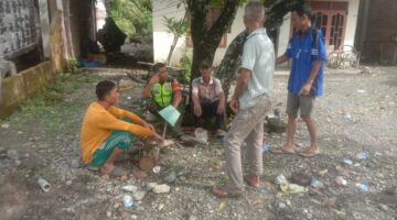 Babinsa Komsos dengan Warga, Bahas Antisipasi Kenakalan Remaja