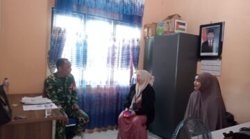Tingkatkan Kerjasama yang Baik Babinsa Koramil 03 Senagan Timur Komsos Bersama Aparat desa