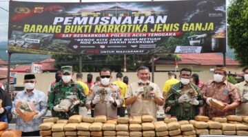 Pengabdian yang Tulus Selalu Meninggalkan Jejak, AKBP Yulhendri Tutup Masa Jabatan dengan Memimpin Pemusnahan 161,9 Kilogram Ganja di Hari Bhayangkara ke-80