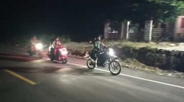 Sinergitas Babinsa Posramil Bukit Tusam,Bersama Polsek Bukit Tusam, Laksanakan Patroli Keamananan Desa