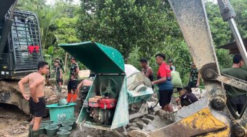 Dulu Menyeberang Sungai, Kini Warga Yo’o Menanti Jembatan yang Lebih Aman