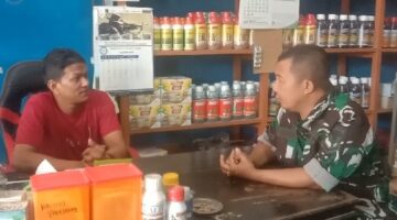Babinsa Sambangi Toko Pertanian, Dukung Kelancaran Distribusi Saprotan untuk Petani