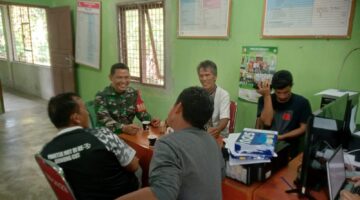 BABINSA KORAMIL 05/DM LAKSANAKAN KOMSOS DENGAN WARGA BINAAN DI DESA GUNUNG CUT