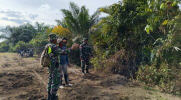 Babinsa Sambangi warga Sosialisasi Karhutla Didesa Binaan