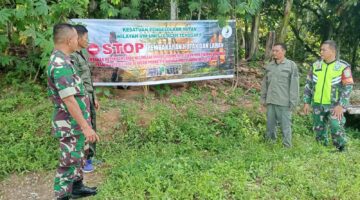Babinsa Himbau Masyarakat Untuk Bersama Cegah Karhutla