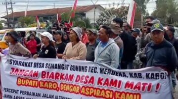 Aksen Jalan Baru Menuju Wisata Air Panas Tanah Karo Jadi Polemik, Ratusan Warga Semangat Gunung Demo Ke Kantor Bupati