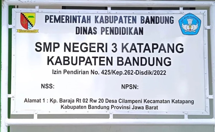 Teks Foto : Pamflet SMP Negeri 3 Katapang.
