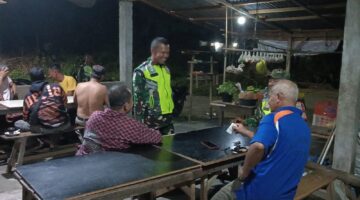 Musim Penghujan Tiba Babinsa Himbau Warga Waspada Banjir