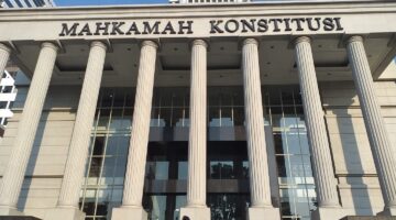 Keputusan MK Digugat Balik : 9 Hakim Dilaporkan ke MKMK, Pakar Sebut Cacat Hukum dan Lampaui Kewenangan